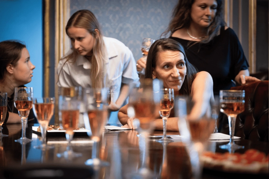 NEJEN GINOVÉ ZÁŽITKY &amp; MIXOLOGIE &amp; GASTRONOMIE